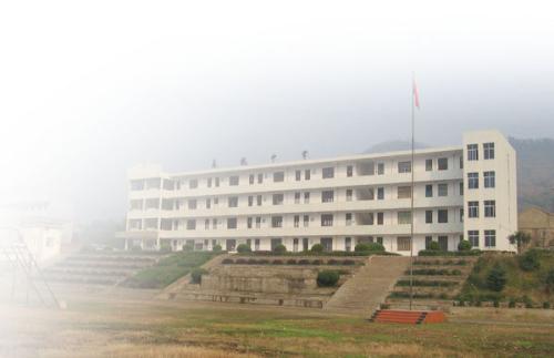 热烈祝贺我公司在三门县高枧中学安装完毕